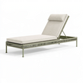Chaise longue de jardin 200 x 70 cm en fibres tressées vert sauge avec dossier réglable